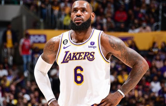 开云中国-詹姆斯流露隐退情绪 湖人补强无法改变其退役计划